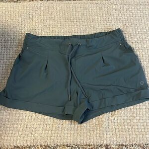 Mondetta outdoor projects shorts